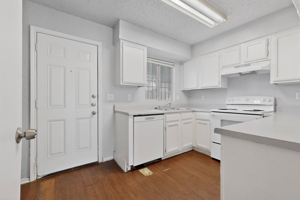 Village By The Creek - Residential