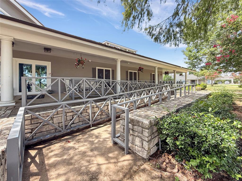 1100 Reba Macentire Lane