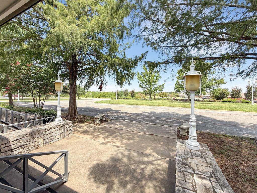 1100 Reba Macentire Lane