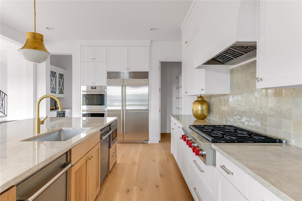 Montrachet - Residential