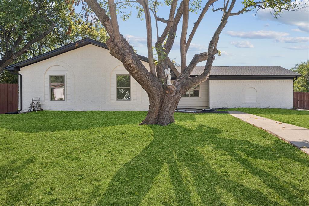 6428 Carousel Drive