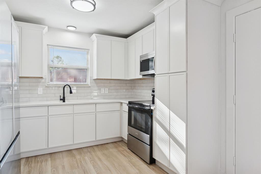 6428 Carousel Drive