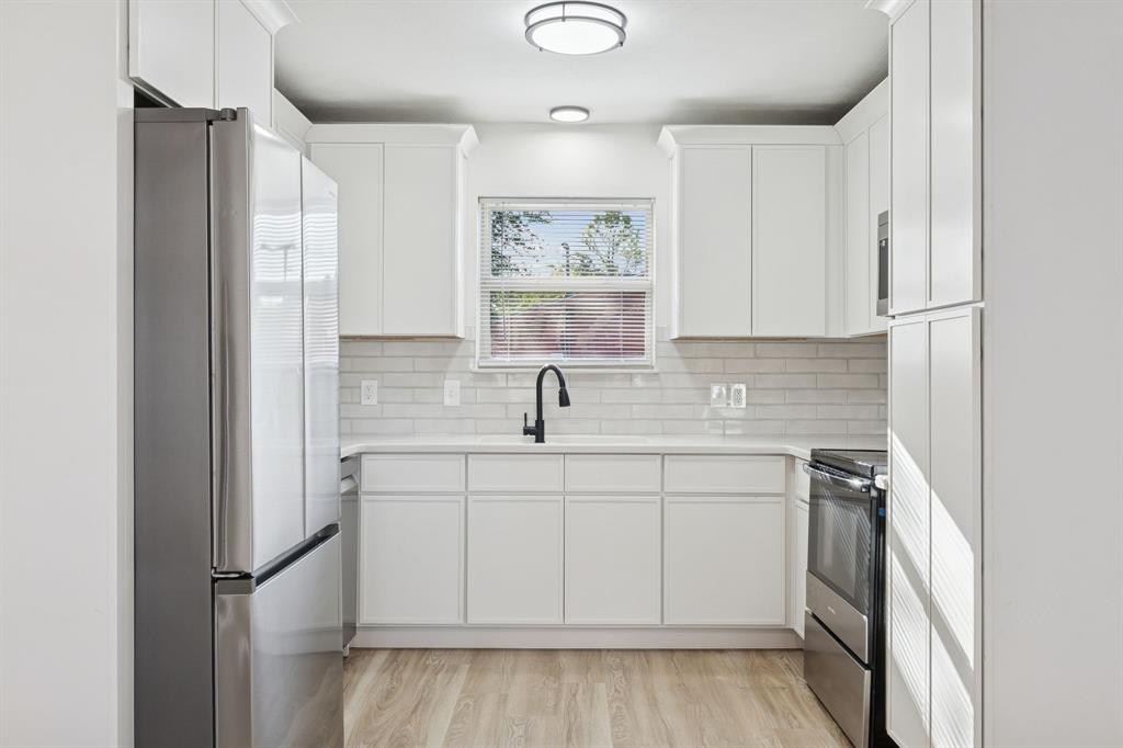 6428 Carousel Drive