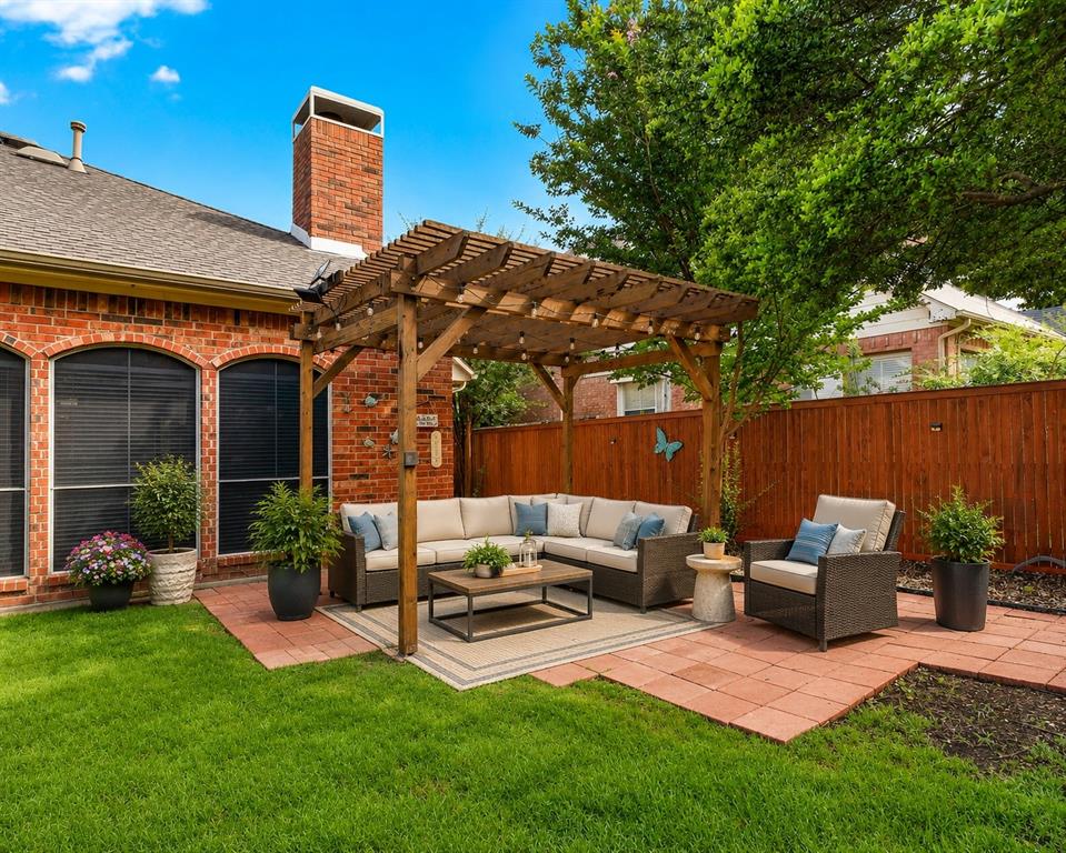 6005 Pin Oak Drive