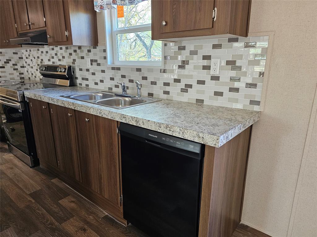 B0105- Barons Corner - Residential