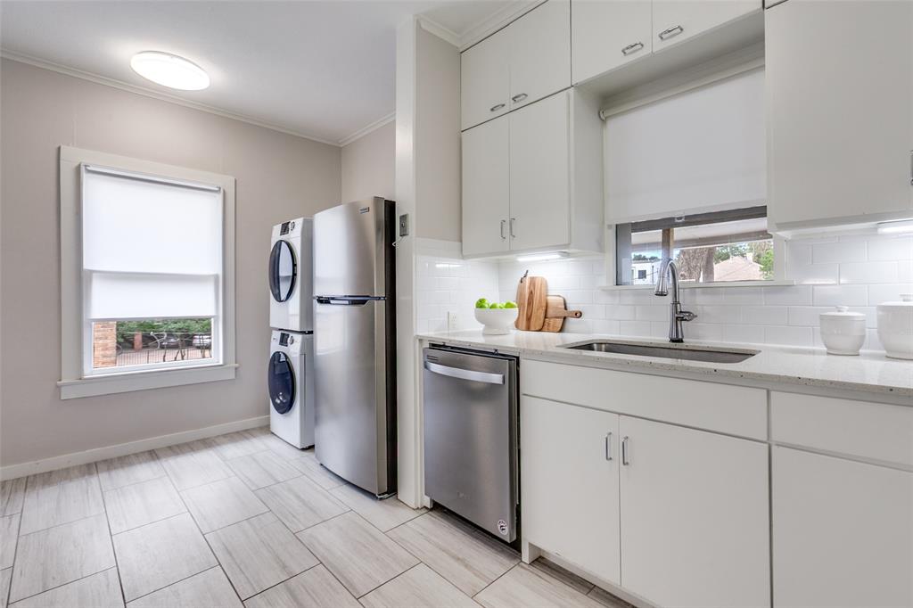 3905 Prescott Avenue