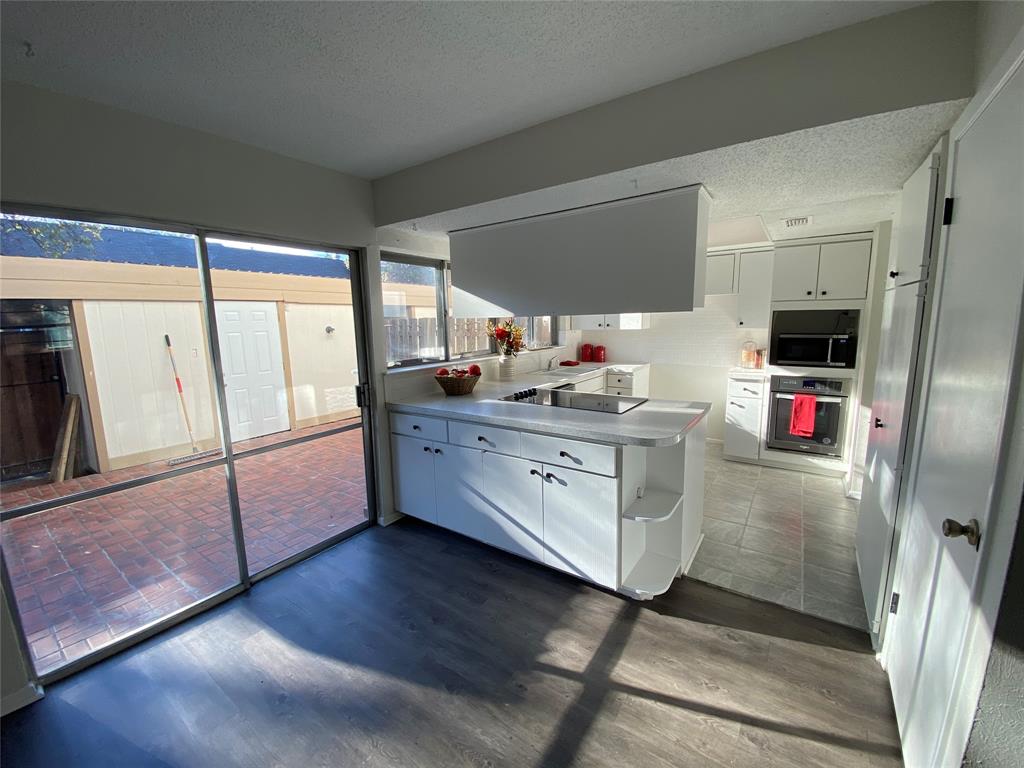 Arlington Downs Twnhs - Residential