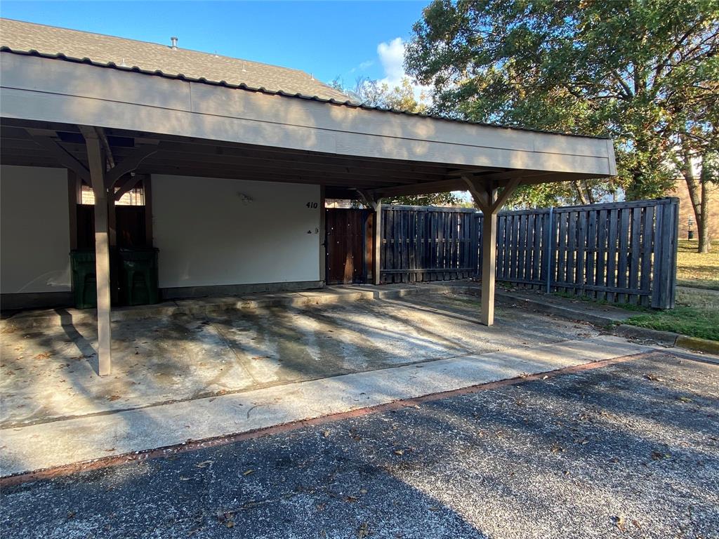 Arlington Downs Twnhs - Residential