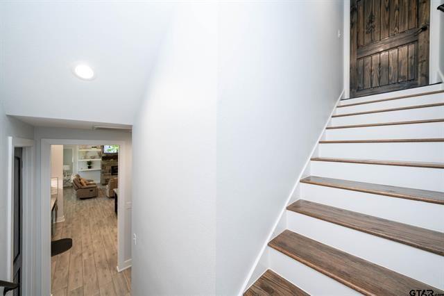 T QUEVADO - Residential