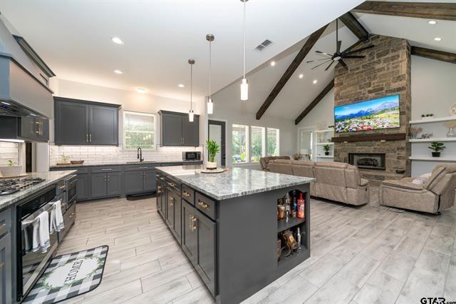 T QUEVADO - Residential