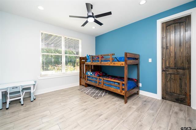 T QUEVADO - Residential