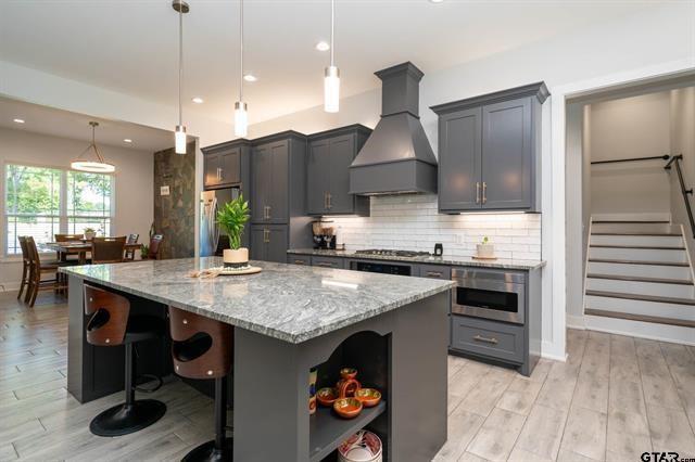 T QUEVADO - Residential