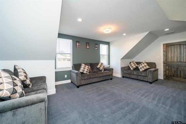 T QUEVADO - Residential