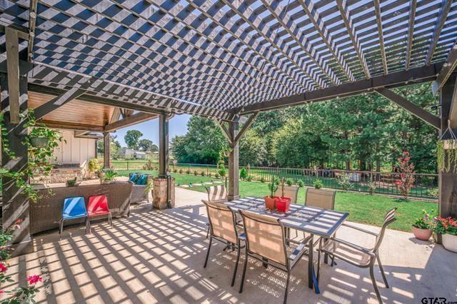 T QUEVADO - Residential