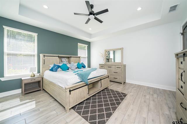 T QUEVADO - Residential