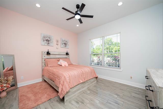 T QUEVADO - Residential