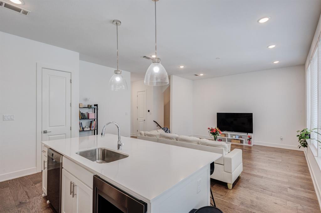 114 E Chester Court