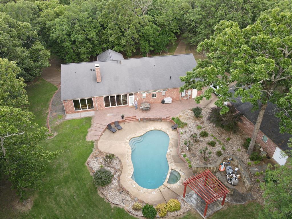 1402 S Boggie Street FM1841