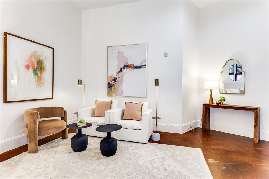 601 E 1st Street 220