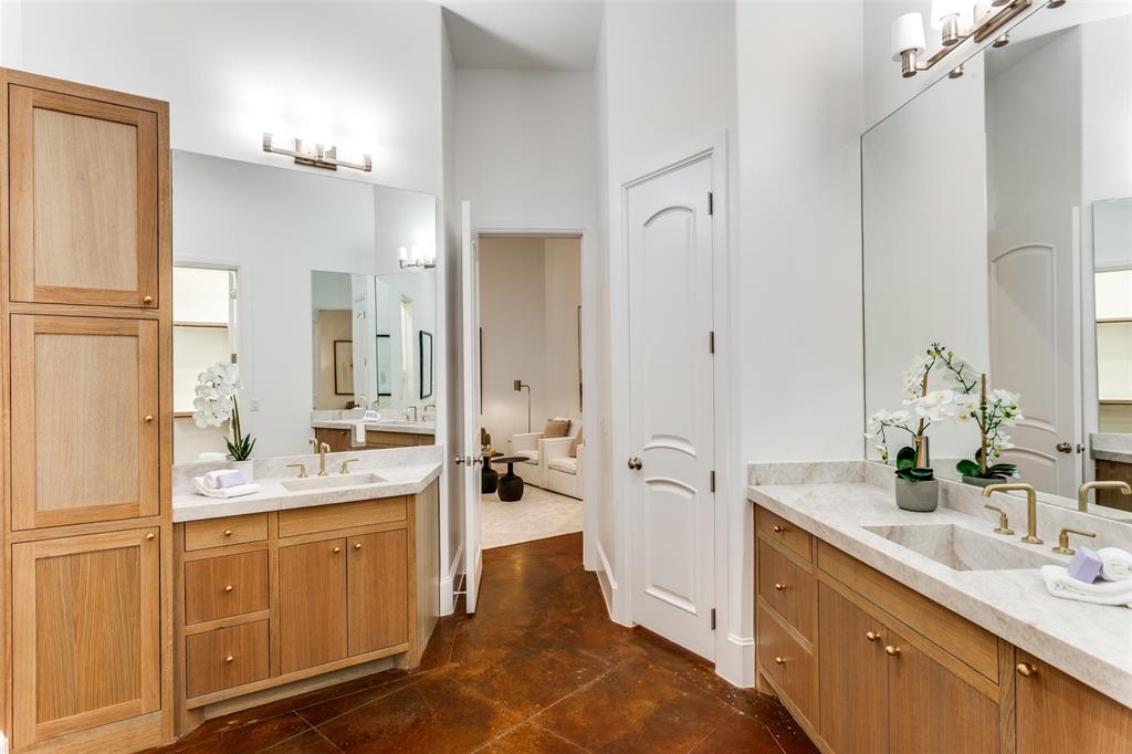 Pecan Place Condo - Residential