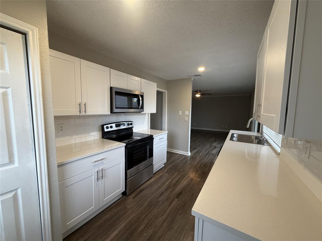 9117 Fairmont Circle