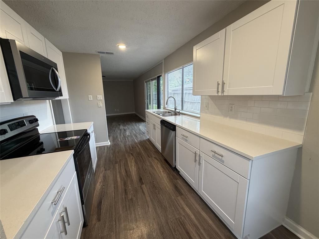 9117 Fairmont Circle