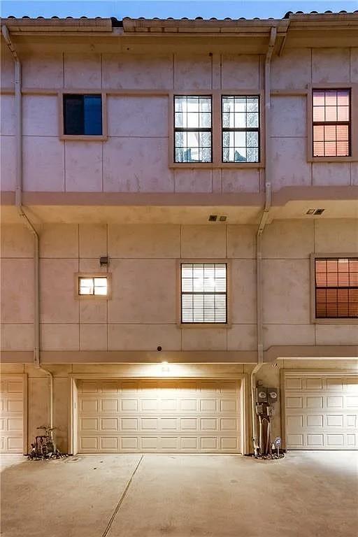 Villas Of Bryan Place - Residential Lease