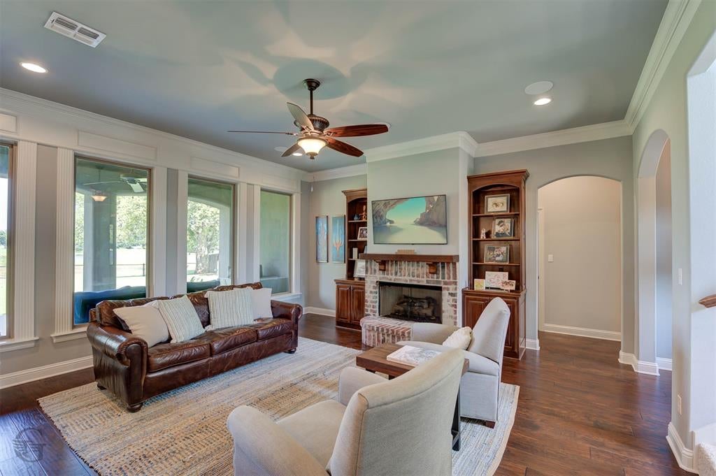 247 Piccadilly Circle