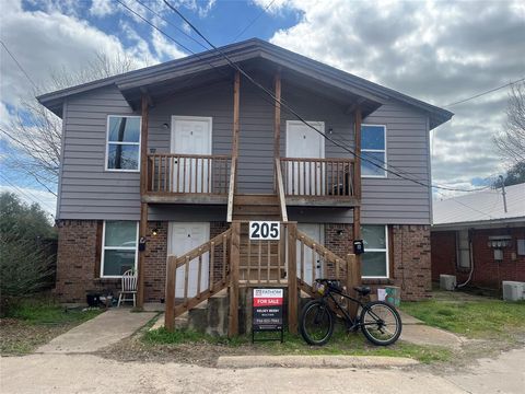 205 W South Street Kaufman TX 75142