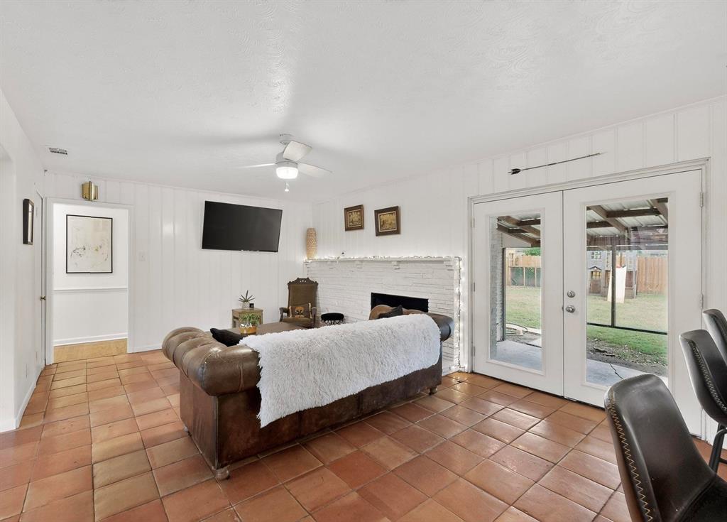 514 W Ridgewood Drive