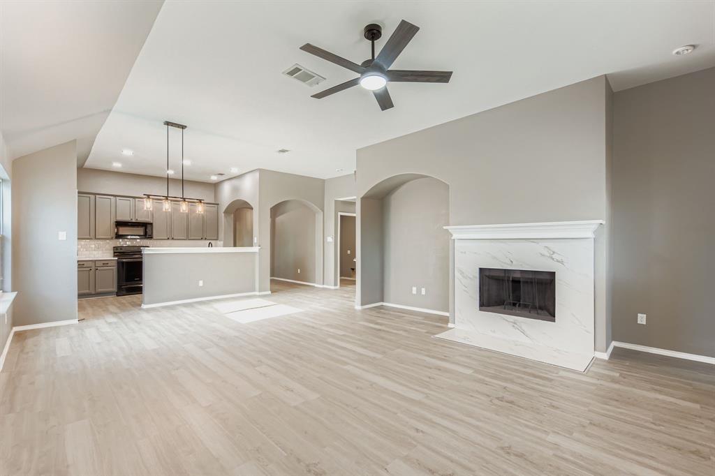 Deer Creek Arlington - Residential