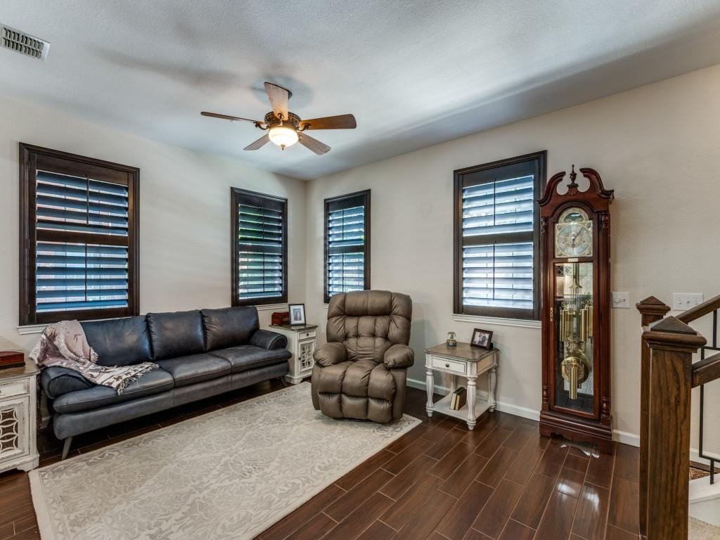 Pasquinellis Village On The Green - Residential