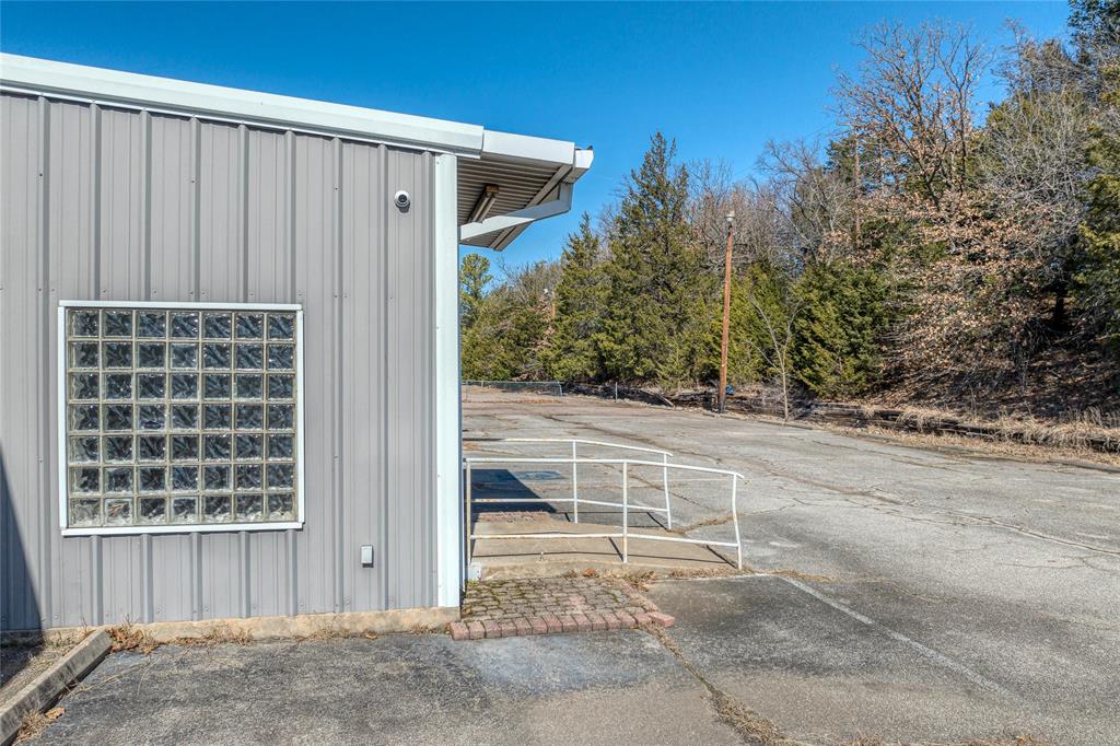 Fairmount Add - Commercial Sale