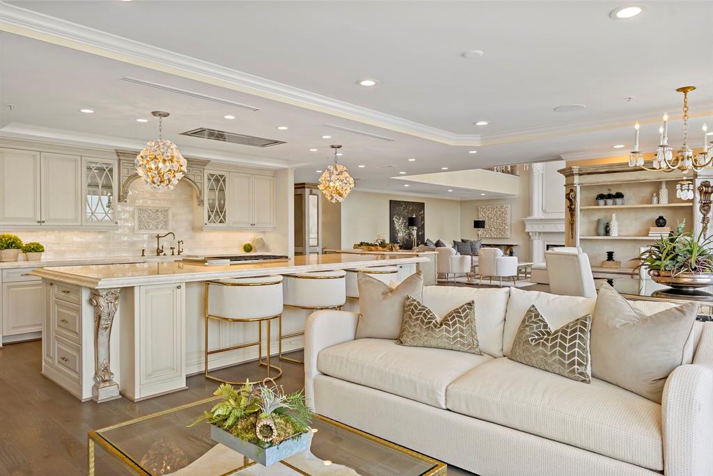 Plaza At Turtle Creek Residence Ph - Residential