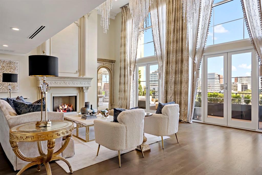 Plaza At Turtle Creek Residence Ph - Residential