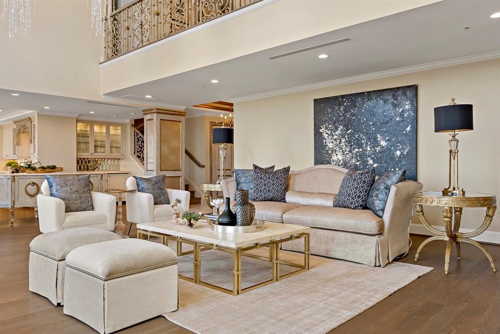 Plaza At Turtle Creek Residence Ph - Residential