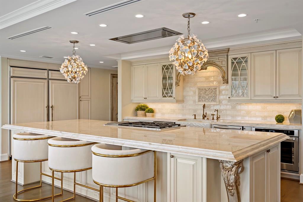 Plaza At Turtle Creek Residence Ph - Residential