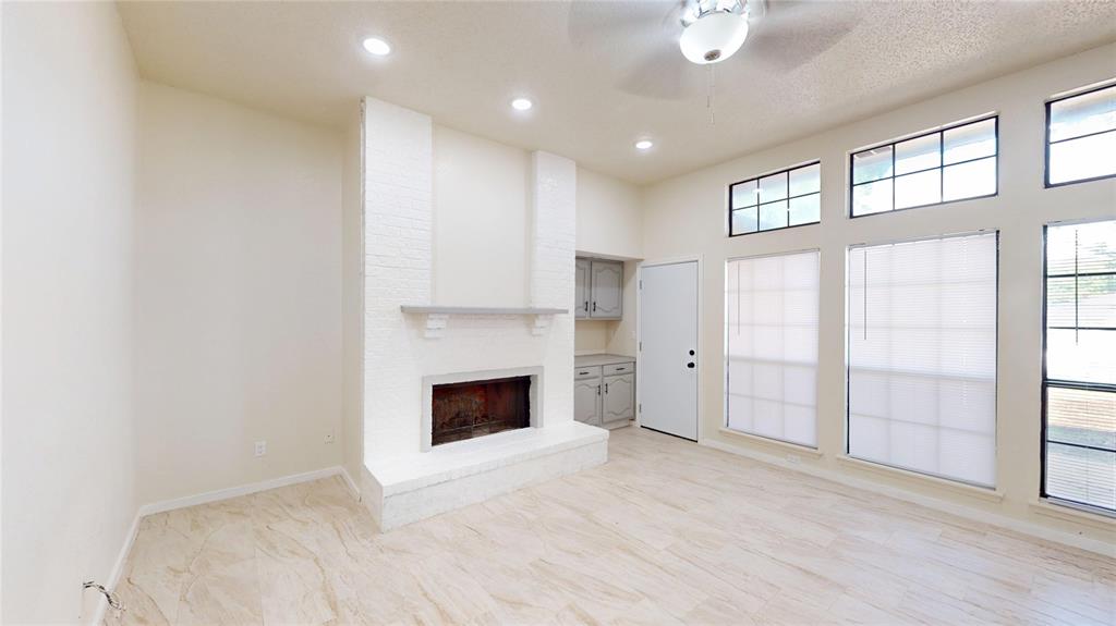 2842 Kingswood Drive