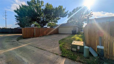 Tiny photo for 2842 Kingswood Drive, Garland, TX 75040 (MLS # 21101157)