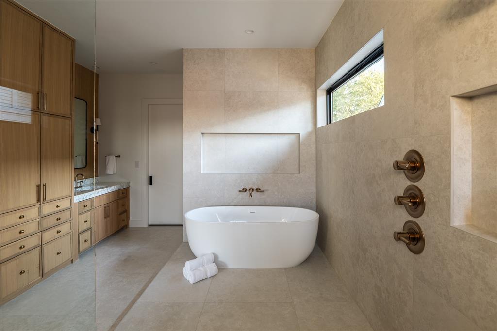 GASTONWOOD 5 - Residential