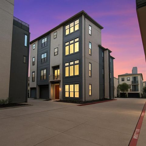 3200 Ross Avenue 40 Dallas TX 75204