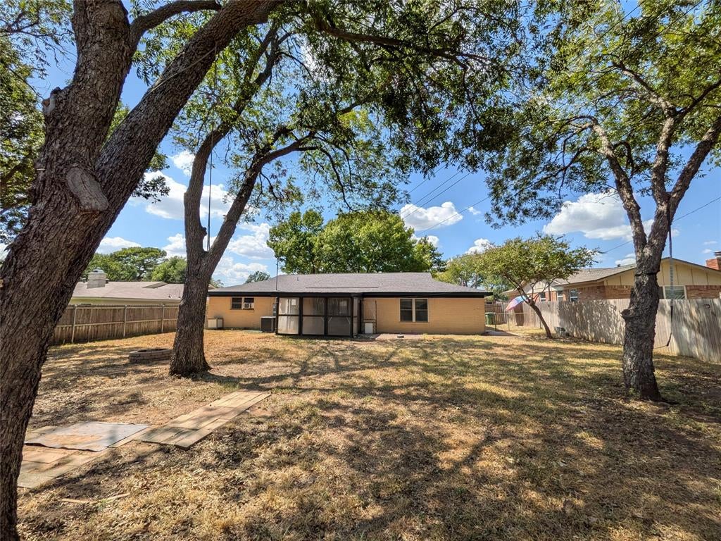 1416 Brookside Drive