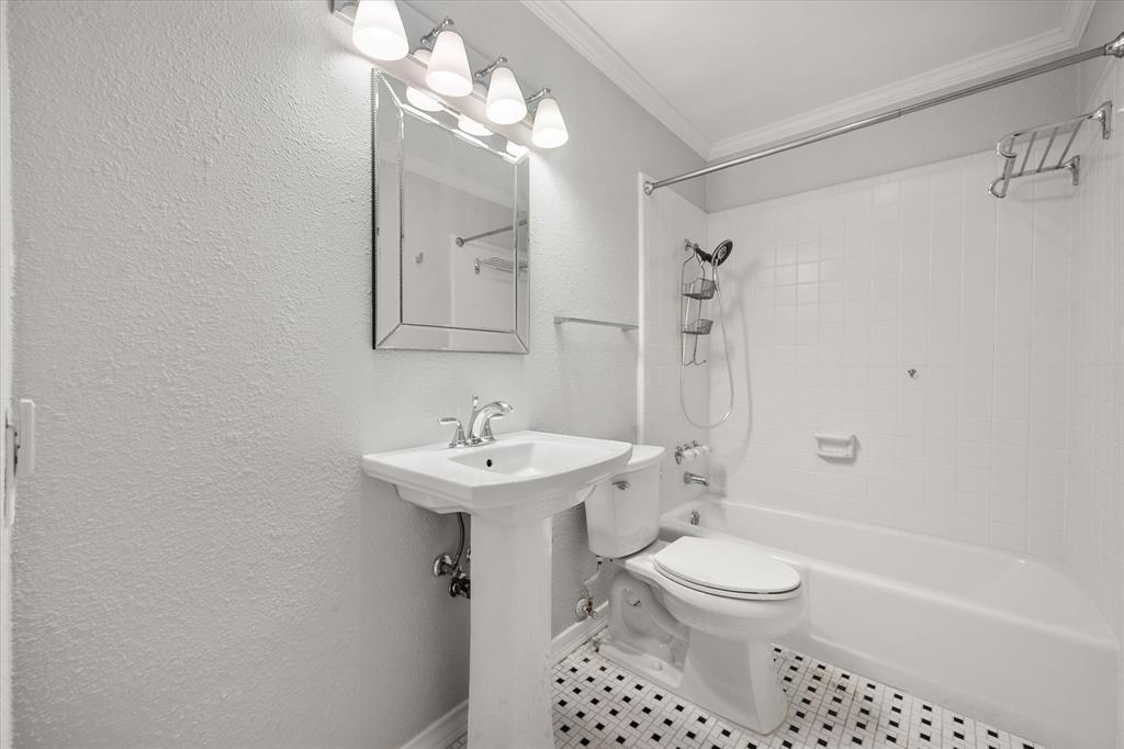 Indian Creek #1 Condo - Residential