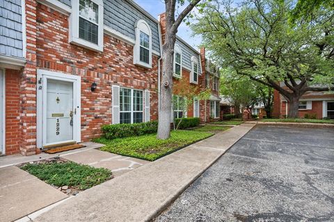 1229 Roaring Springs Road Fort Worth TX 76114