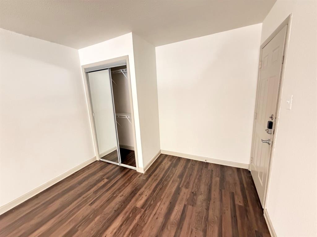 4115 Douglas Avenue 102