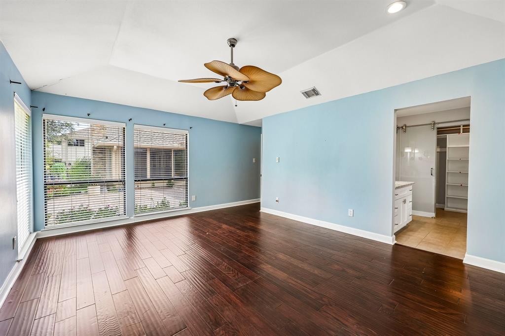 1717 Edgewater Drive