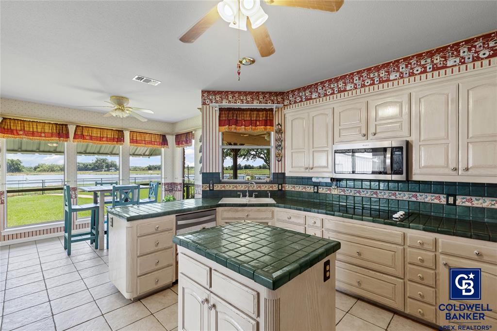 J  J Kuykendall - Farm