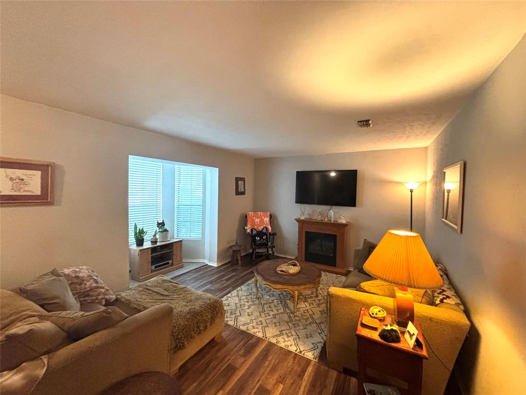 2306 Newbury Drive