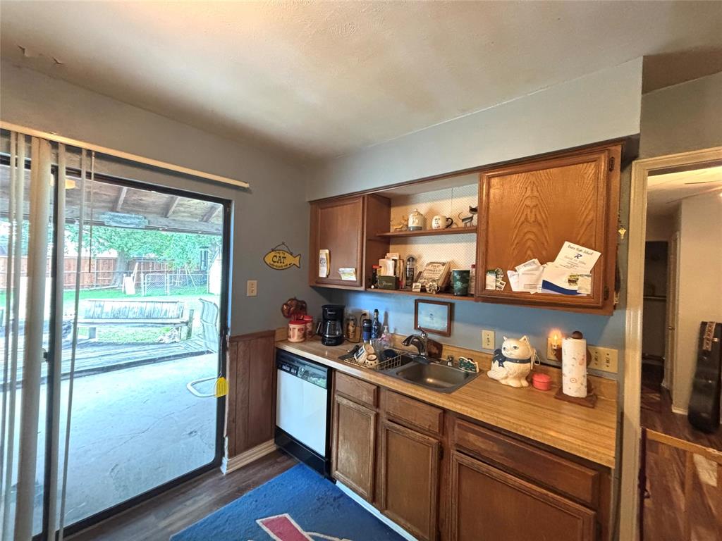 2306 Newbury Drive