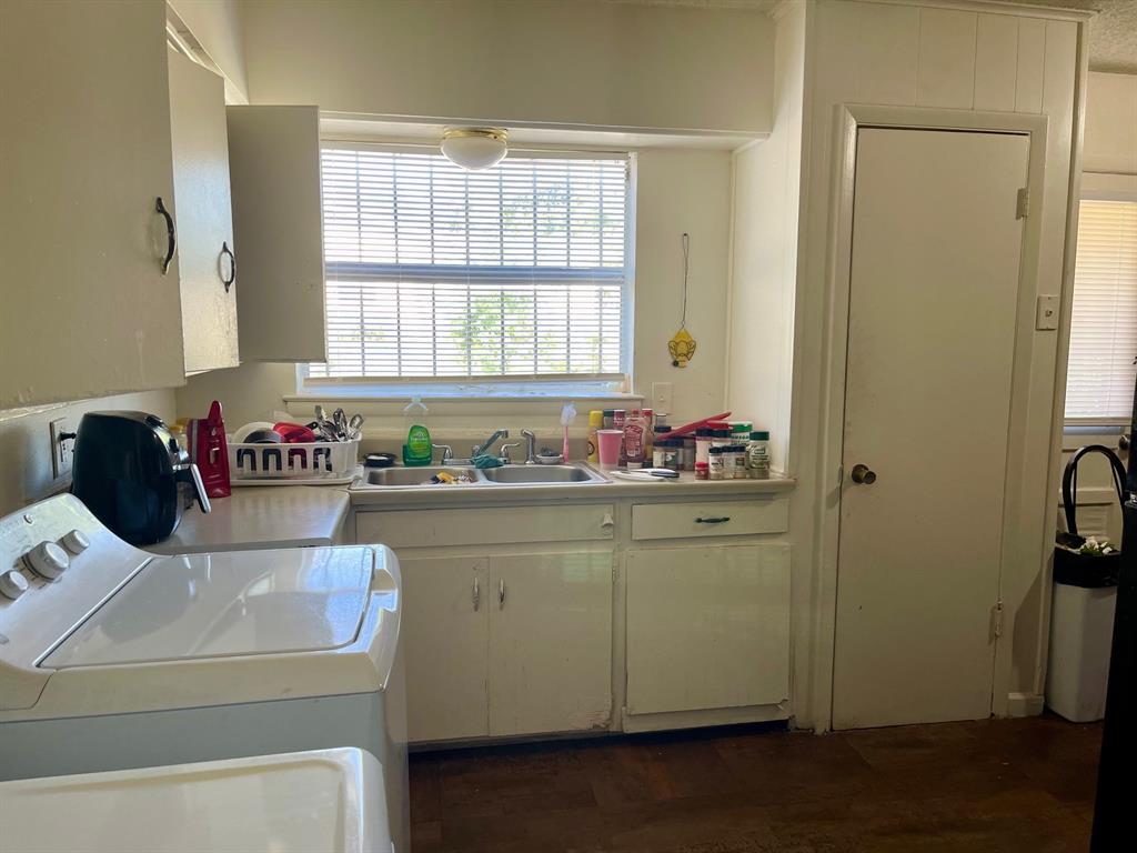 786 Fairwood Drive
